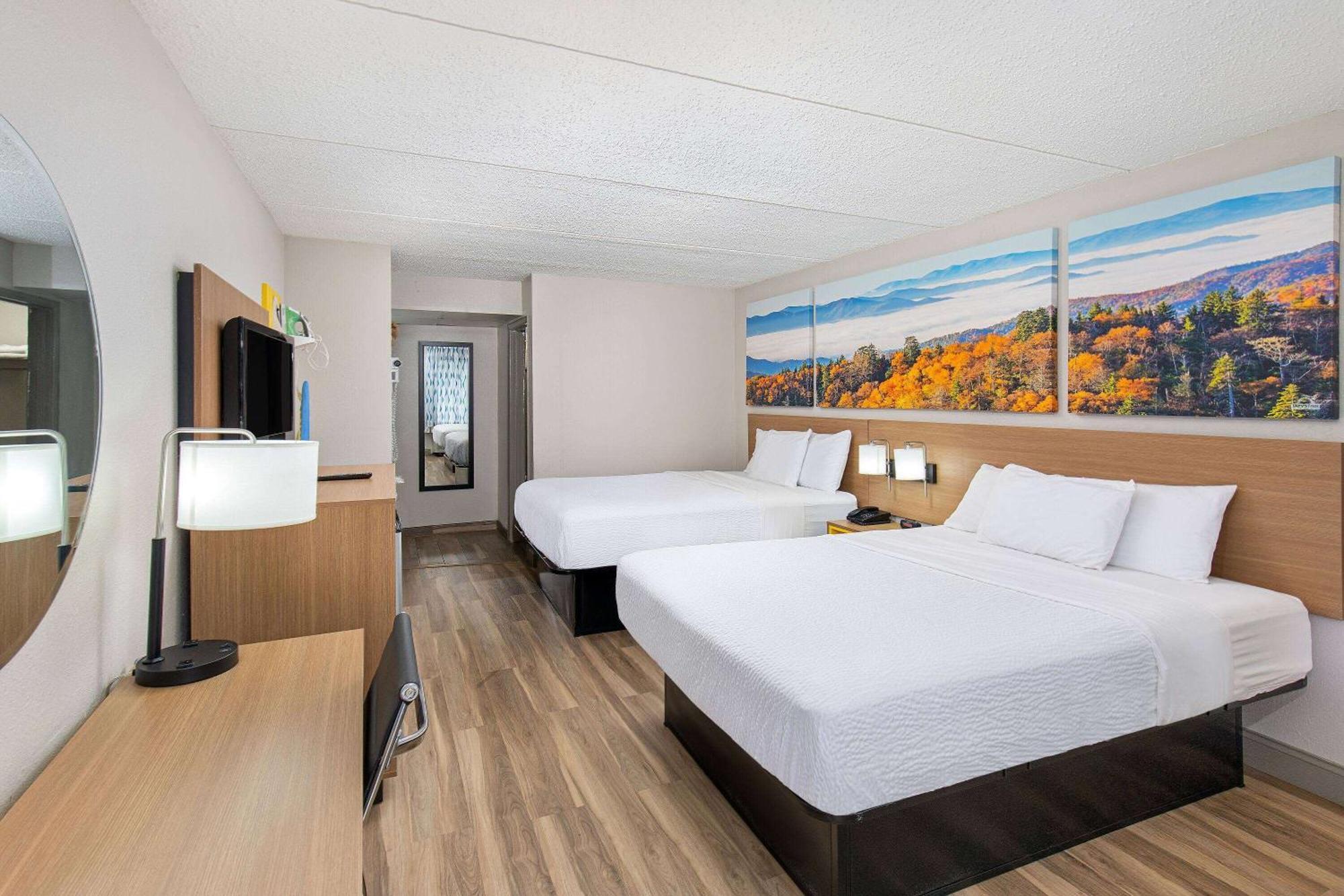 Days Inn By Wyndham Knoxville North Powell Bagian luar foto