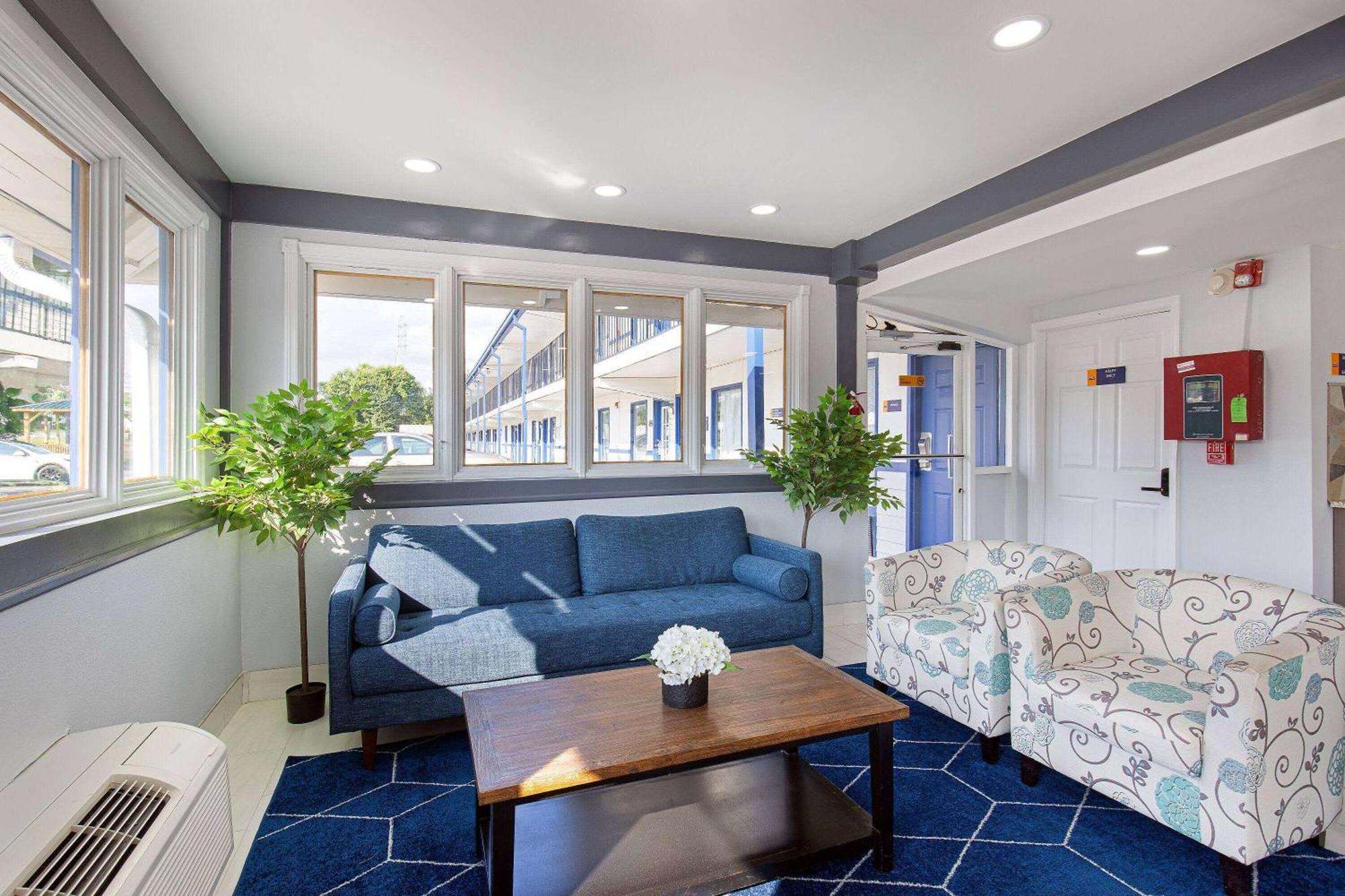 Days Inn By Wyndham Knoxville North Powell Bagian luar foto