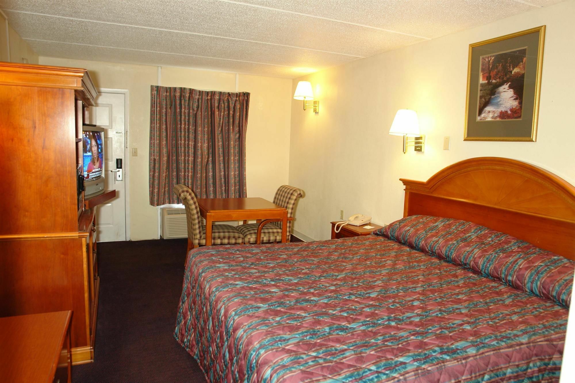 Days Inn By Wyndham Knoxville North Powell Bagian luar foto
